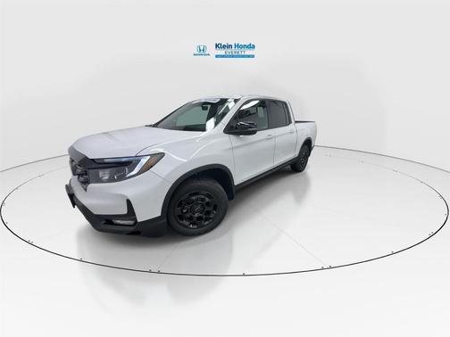 Platinum White Pearl 2026 Honda Ridgeline TrailSport+