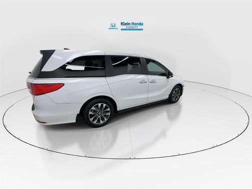 Platinum White Pearl 2024 Honda Odyssey EX-L