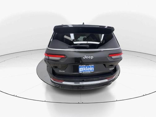 Diamond Black 2023 Jeep Grand Cherokee L Overland