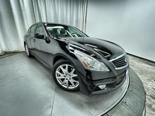 2013 INFINITI G37x Base