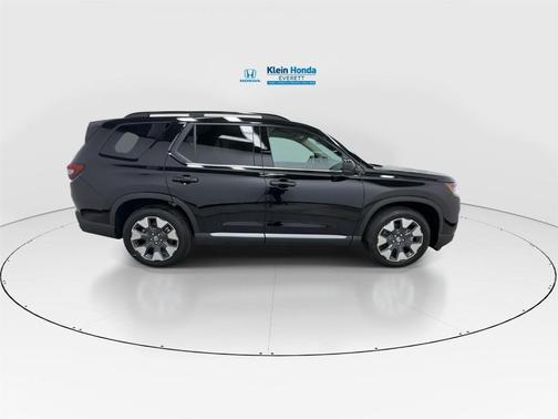 Crystal Black Pearl 2026 Honda Pilot Elite