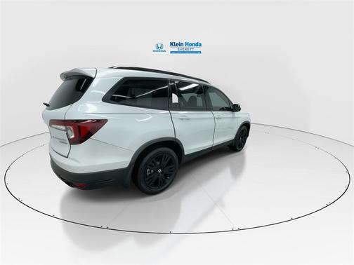 2021 Honda Pilot AWD Black Edition