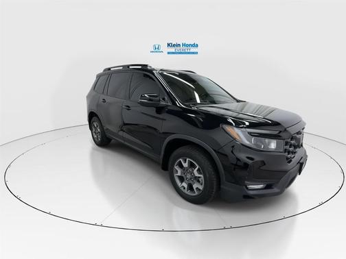 Crystal Black Pearl 2022 Honda Passport TrailSport