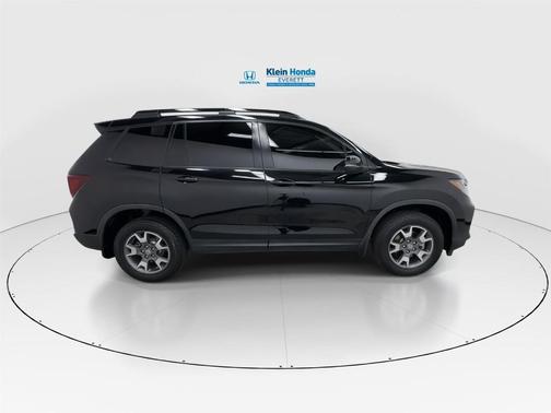 Crystal Black Pearl 2022 Honda Passport TrailSport