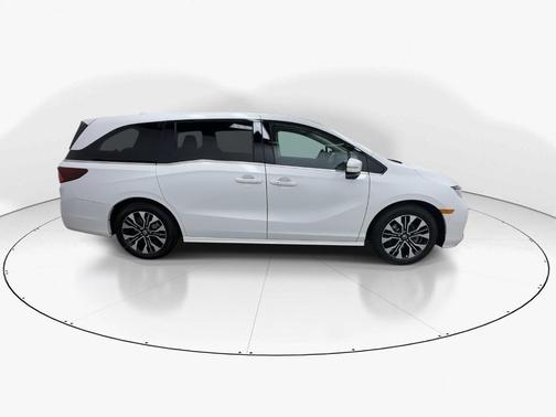 Platinum White Pearl 2026 Honda Odyssey Elite