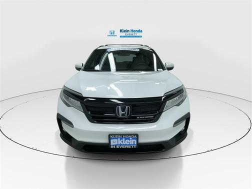 2022 Honda Pilot AWD Black Edition