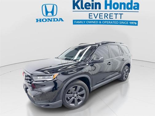 Crystal Black Pearl 2025 Honda Pilot Sport