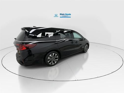 Crystal Black Pearl 2026 Honda Odyssey Elite