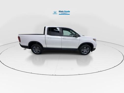 Platinum White Pearl 2024 Honda Ridgeline TrailSport
