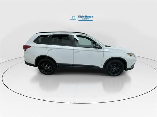 2018 Mitsubishi Outlander LE
