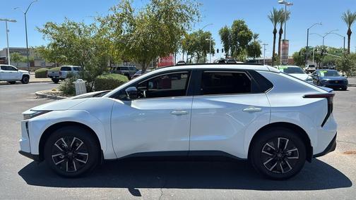 Wind Chill Pearl 2026 Toyota bZ XLE