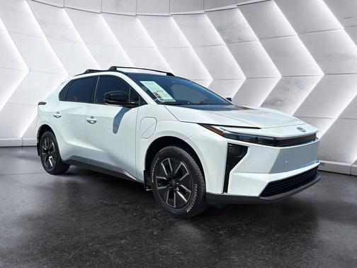 Wind Chill Pearl 2026 Toyota bZ XLE