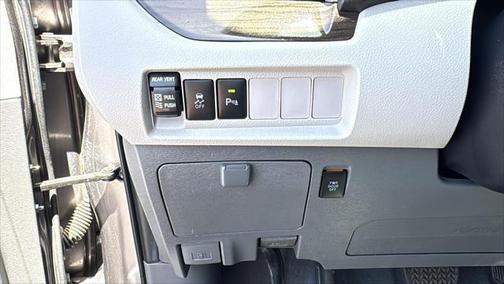2020 Toyota Sienna XLE Premium