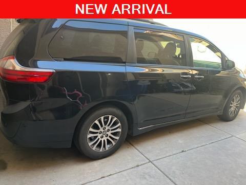 2020 Toyota Sienna XLE