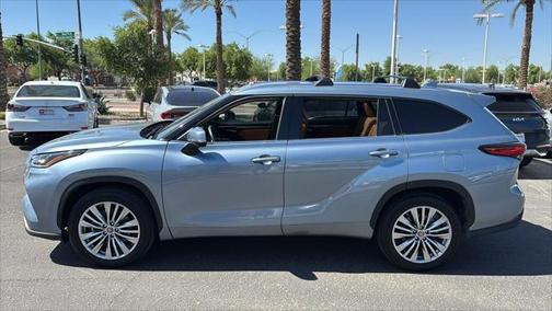 2023 Toyota Highlander Platinum