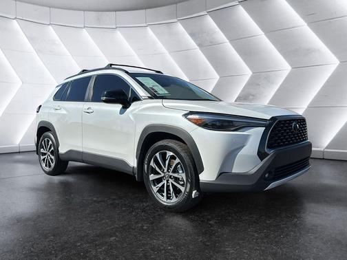2025 Toyota Corolla Cross XLE