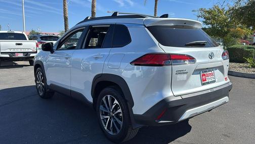 2025 Toyota Corolla Cross XLE