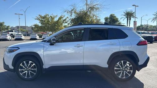 2025 Toyota Corolla Cross XLE