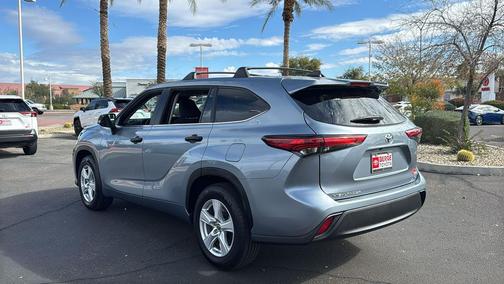 2023 Toyota Highlander LE