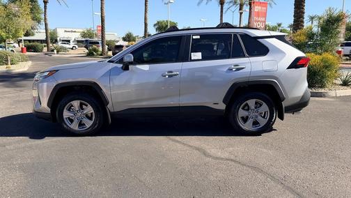 2025 Toyota RAV4 Hybrid XLE