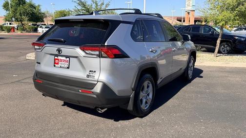 2025 Toyota RAV4 Hybrid XLE