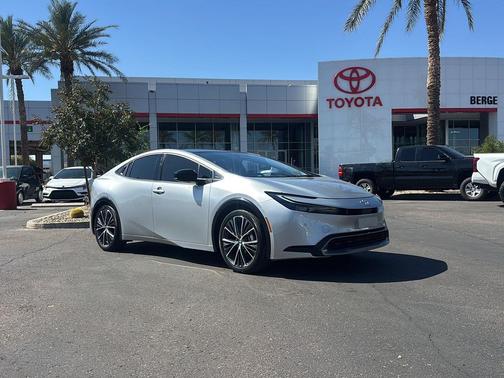 2025 Toyota Prius XLE