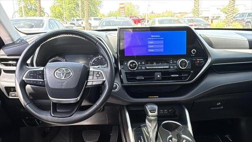 2023 Toyota Highlander Hybrid XLE