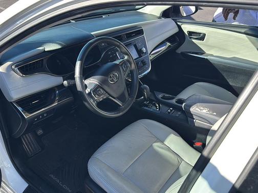 2015 Toyota Avalon XLE