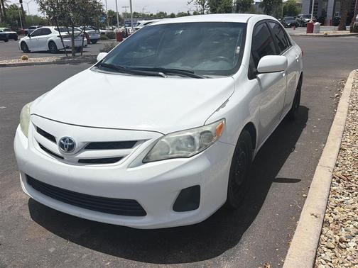 Super White 2012 Toyota Corolla LE