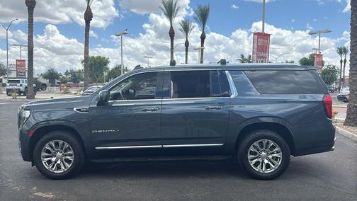 Dark Sky Metallic 2021 GMC Yukon XL Denali