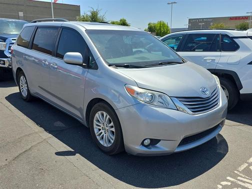 2015 Toyota Sienna XLE