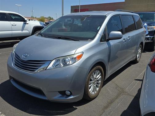 2015 Toyota Sienna XLE