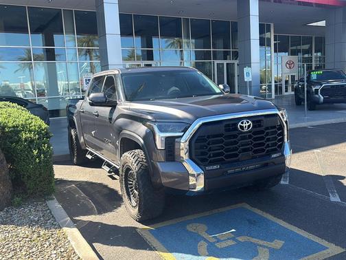 2022 Toyota Tundra SR5