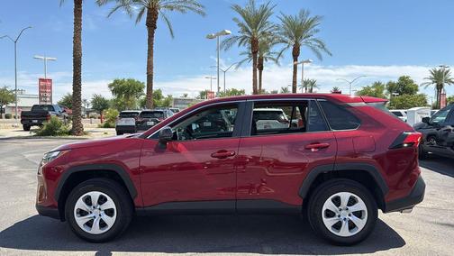 2024 Toyota RAV4 LE