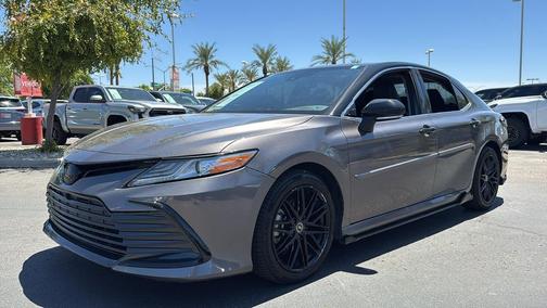 2022 Toyota Camry Hybrid XLE