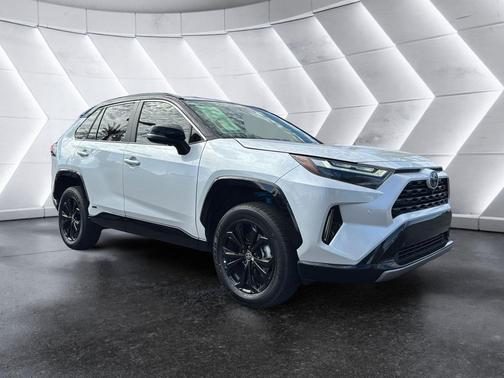 2023 Toyota RAV4 Hybrid SE