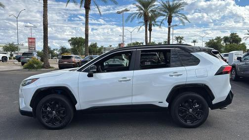 2023 Toyota RAV4 Hybrid SE