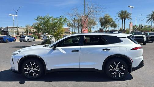 Black 2025 Toyota Crown Signia XLE