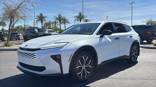 Black 2025 Toyota Crown Signia XLE