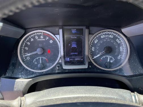 Super White 2020 Toyota Tacoma SR5