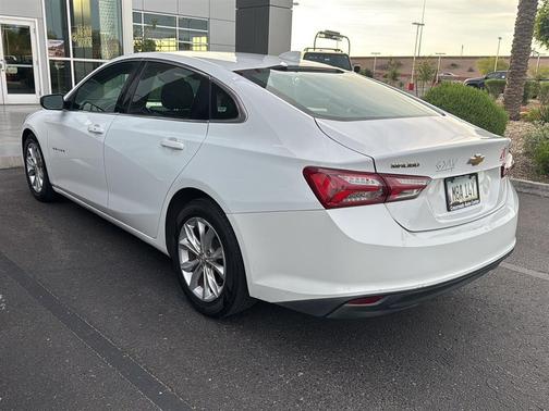 Summit White 2021 Chevrolet Malibu FWD LT