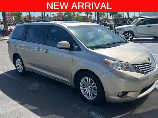2016 Toyota Sienna XLE