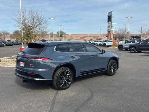 2025 Toyota Crown Signia Limited