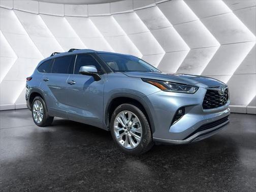 2022 Toyota Highlander Limited
