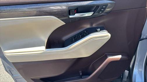 2022 Toyota Highlander Limited