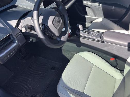 2025 Toyota Prius XLE