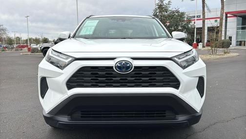 2022 Toyota RAV4 Hybrid XLE
