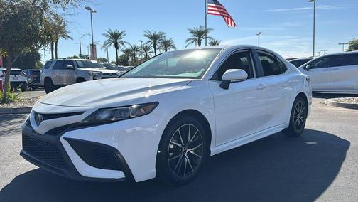 2024 Toyota Camry SE