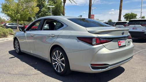 2021 Lexus ES 300h Base