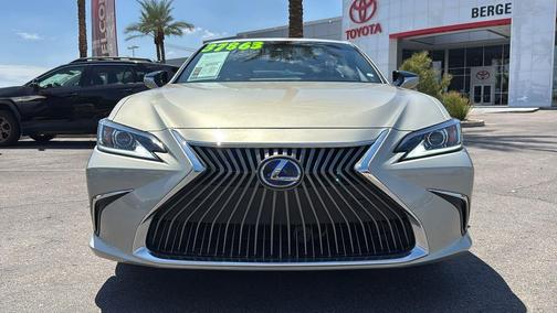 2021 Lexus ES 300h Base